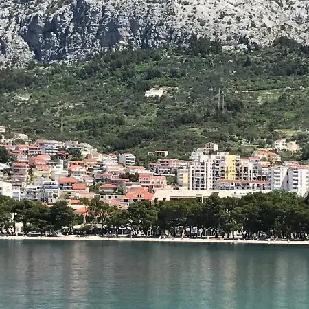 アパート Melassy マカルスカ